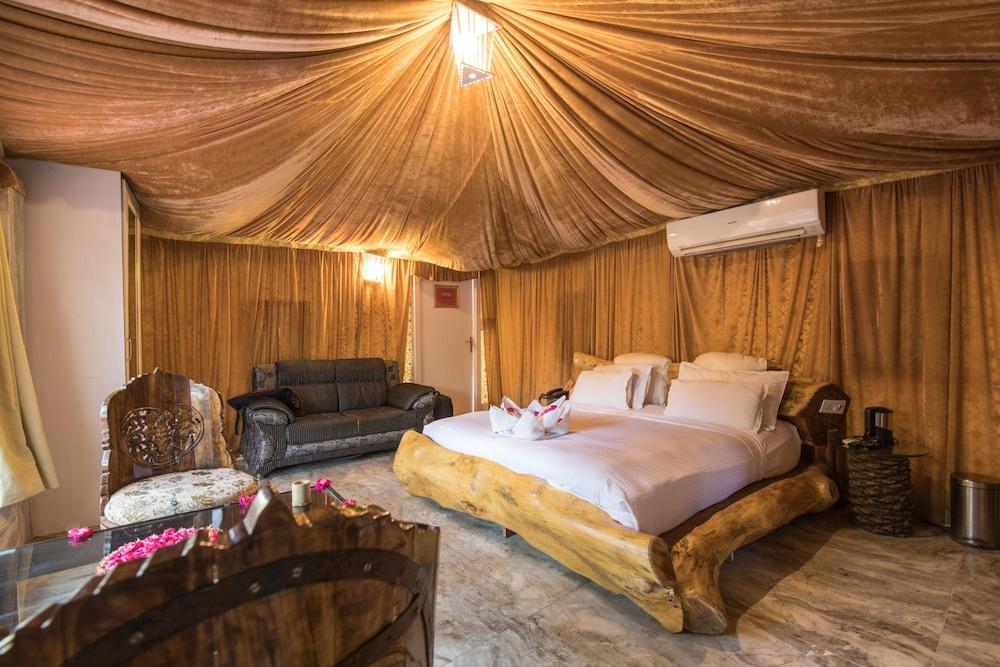 Lohagarh Fort Resort Kukas Extérieur photo