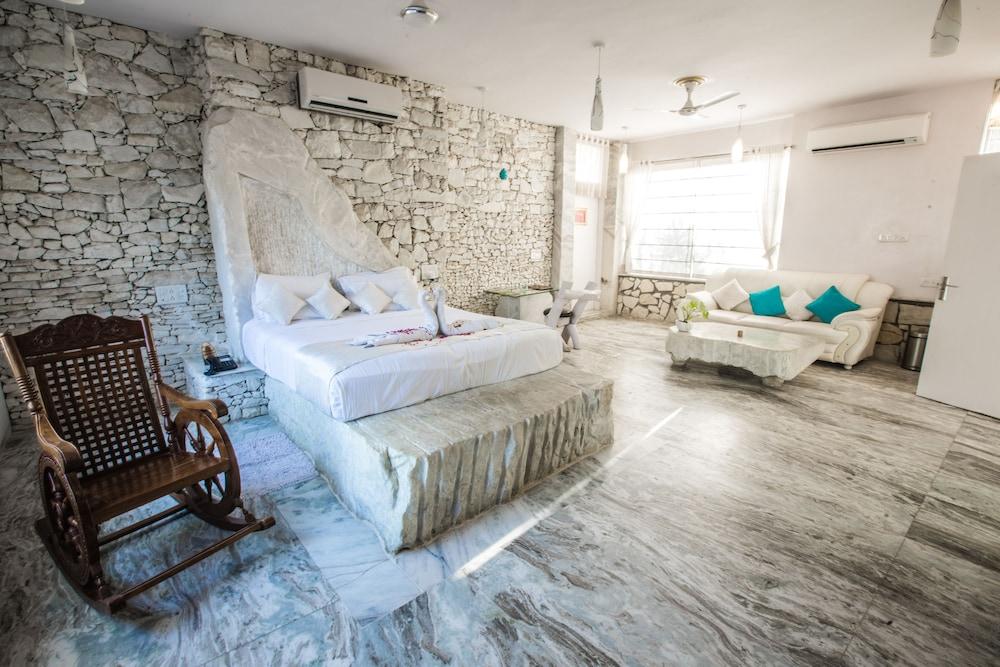 Lohagarh Fort Resort Kukas Extérieur photo