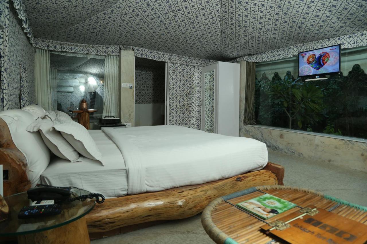 Lohagarh Fort Resort Kukas Extérieur photo