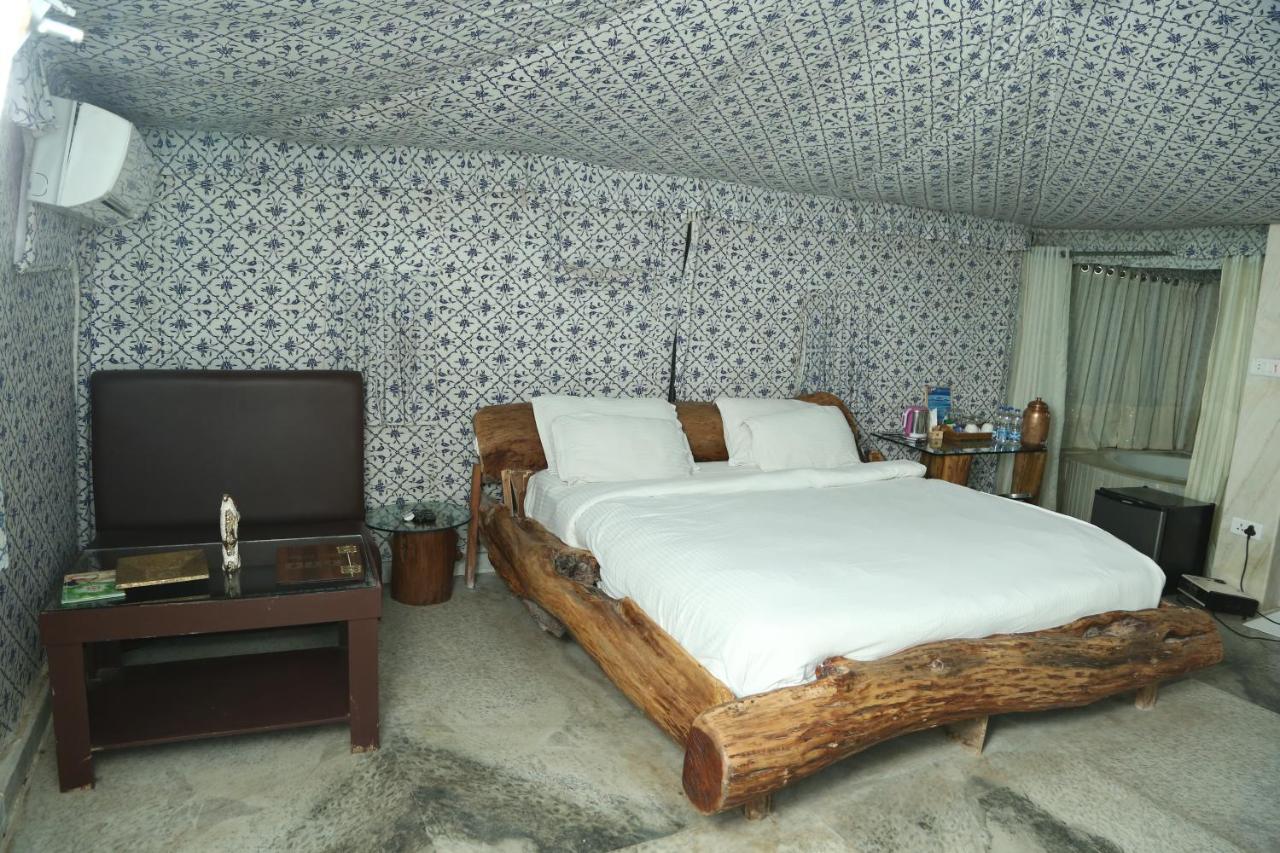 Lohagarh Fort Resort Kukas Extérieur photo