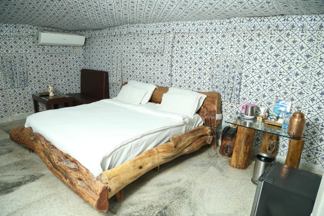 Lohagarh Fort Resort Kukas Extérieur photo