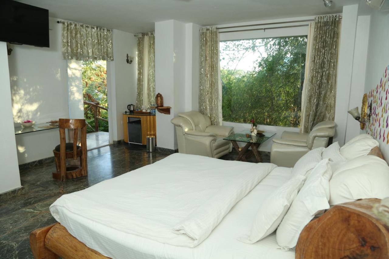 Lohagarh Fort Resort Kukas Extérieur photo