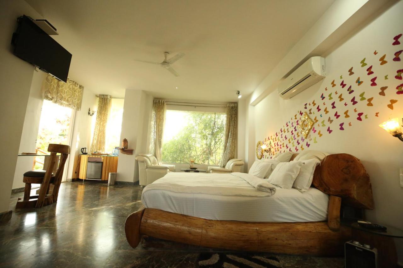 Lohagarh Fort Resort Kukas Extérieur photo