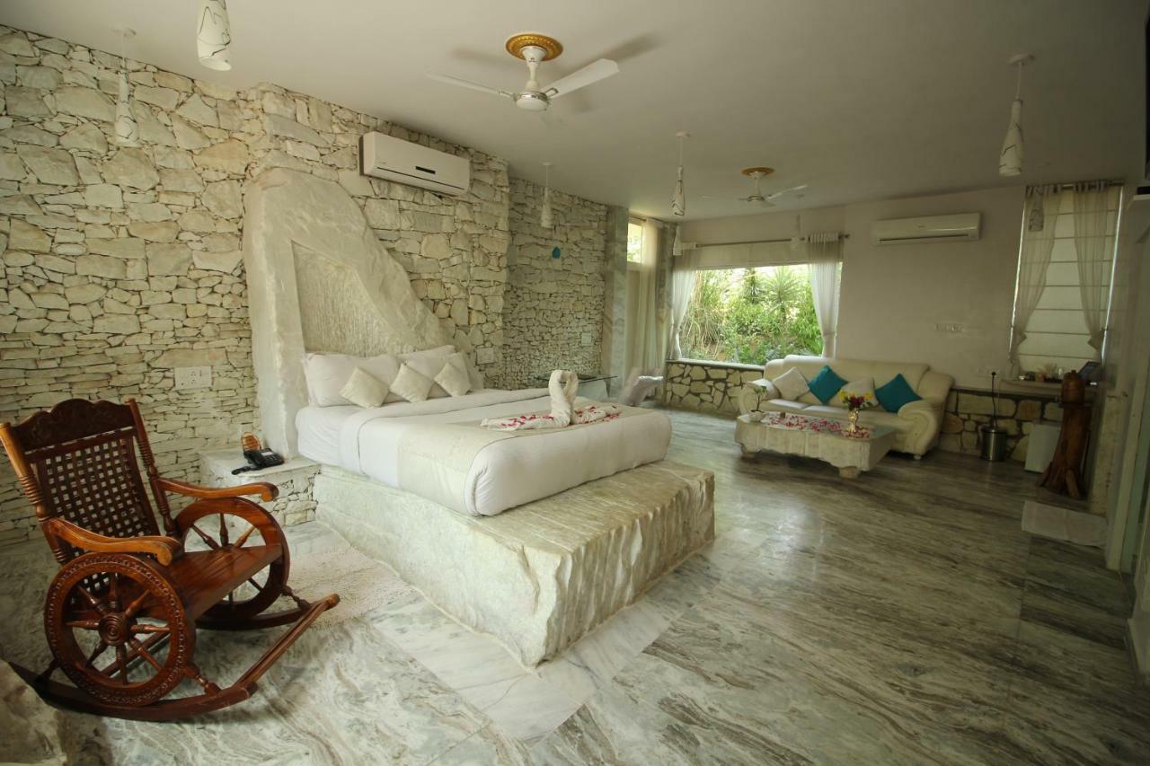 Lohagarh Fort Resort Kukas Extérieur photo
